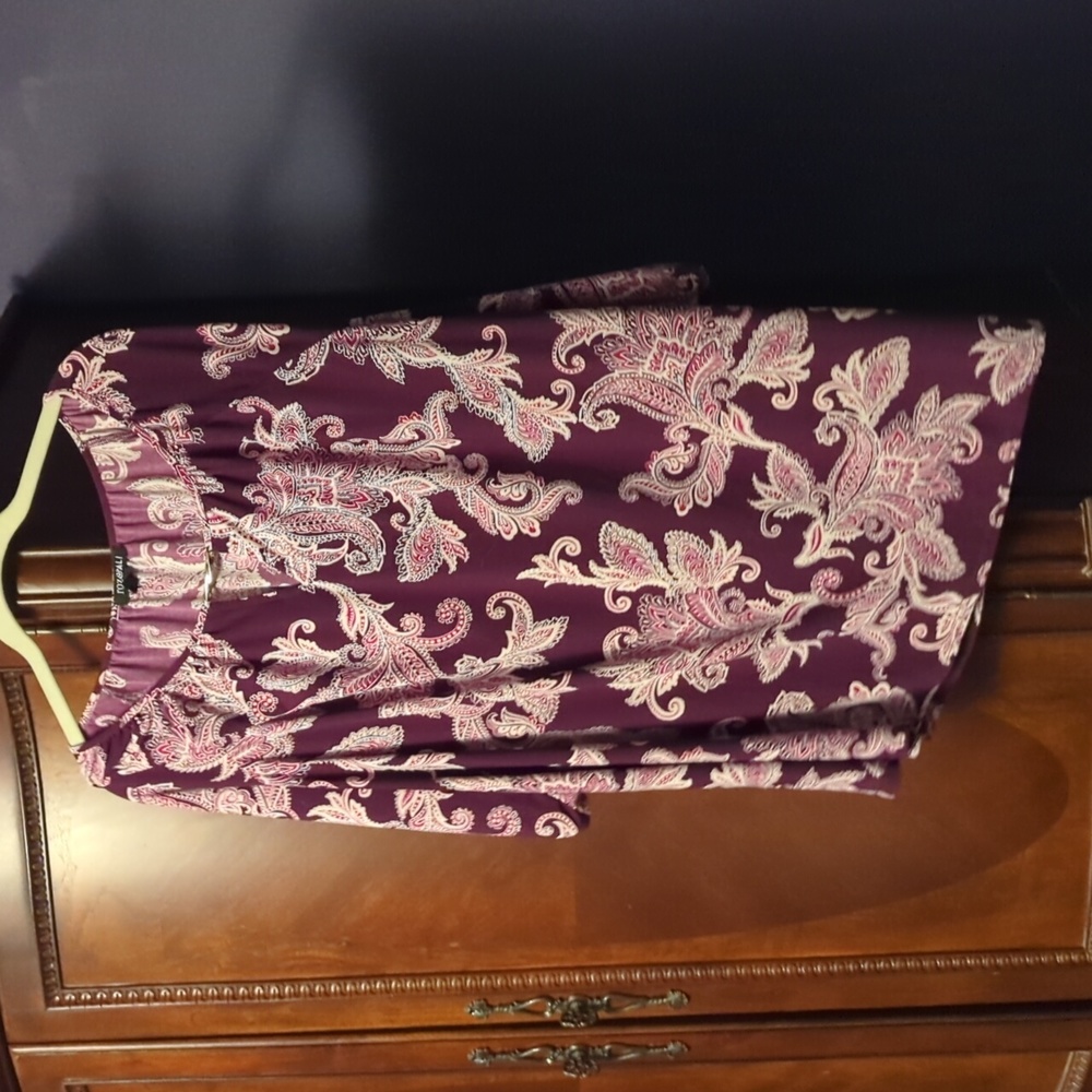 Quarter sleeve floral shirt
